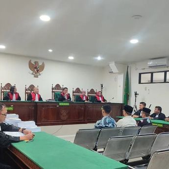 Eks Gubernur Bengkulu Rohidin Mersyah Dituntut 8 Tahun Penjara