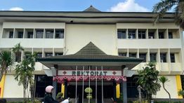 KPK Sita Dokumen hingga Barang Bukti Elektronik Usai Geledah 8 Rumah dan Rektorat Unsoed
