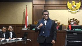 Sekretaris Jenderal (Sekjen) DPP PDI Perjuangan, Hasto Kristiyanto, meminta Majelis Hakim membebaskannya dari perkara dugaan perintangan penyidikan kasus korupsi yang melibatkan Harun Masiku serta dugaan pemberian suap.