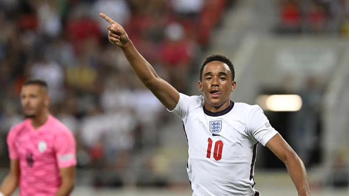 Pesepak bola Wales Aaron Ramsey merayakan gol ketiga pada laga final Piala Eropa U-19 di Anton Malatinsky Stadium, Trnava, Slovakia, Jumat (1/7/2022). ANTARA FOTO/REUTERS/Radovan Stoklasa/aww.