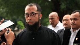 Komisi Pemberantasan Korupsi (KPK) menyita uang dari pemilik biro perjalanan haji PT Zahra Oto Mandiri atau Uhud Tour, Khalid Zeed Abdullah Basalamah. Penyitaan dilakukan karena uang itu masih berada di pihak Khalid dan belum dikembalikan.