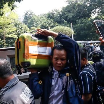Temukan 74 Kg Emas hingga Brankas Rahasia, Penyidik Sita Aset Rp476 Miliar dari Rumah Mewah di Sentul