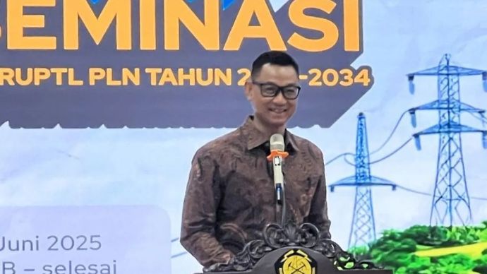 Direktur Utama PT PLN (Persero) Darmawan Prasodjo.