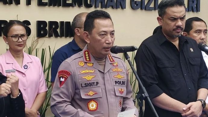 Kapolri Jenderal Pol. Listyo Sigit Prabowo berbicara di Mako Brimob Polri, Kelapa Dua, Depok, Jawa Barat, Kamis, 17 Juli 2025.