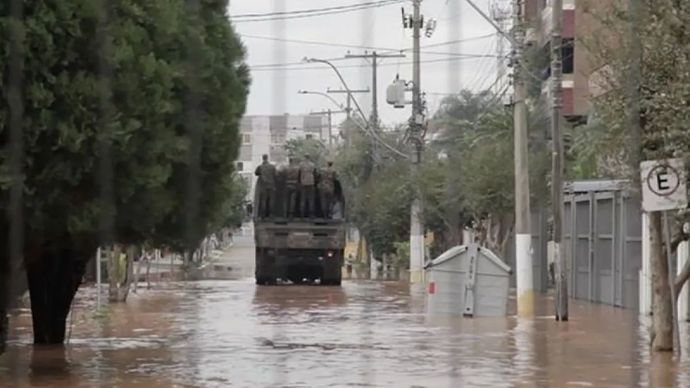 Setidaknya 42 orang tewas dan 27 lainnya masih hilang setelah hujan deras mengakibatkan banjir parah di beberapa wilayah Meksiko, kata pihak berwenang pada Sabtu (11/10/2025).