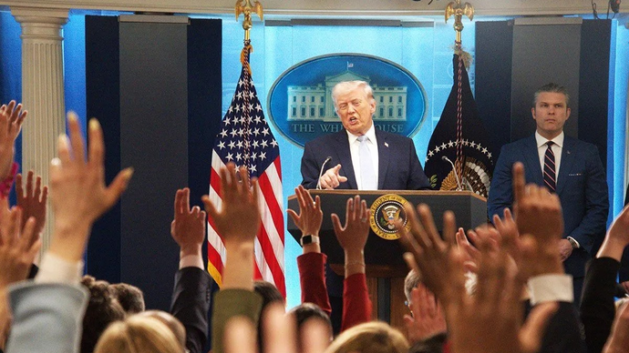 Presiden Amerika Serikat Donald Trump berbicara pada konferensi pers di Gedung Putih di Washington, D.C., Amerika Serikat, Senin (6/4/2026). ANTARA/Xinhua/Li Yuanqing/aa.