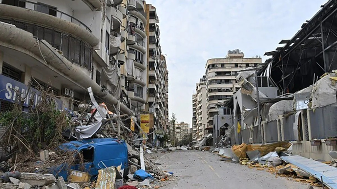 Jalan-jalan wilayah Dahieh yang hancur setelah dimulainya gencatan senjata sementara selama 10 hari antara Israel dan Lebanon pada 17 April 2026 di Beirut, Lebanon. /ANTARA/Houssam Shbaro/Anadolu/pri.