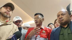 Organisasi masyarakat Gerakan Rakyat Dukung dan Bela Prabowo (Garda Prabowo) mengajukan pengaduan masyarakat (dumas) ke Bareskrim Polri terhadap mantan Ketua BEM Universitas Gadjah Mada (UGM), Tiyo Ardianto.