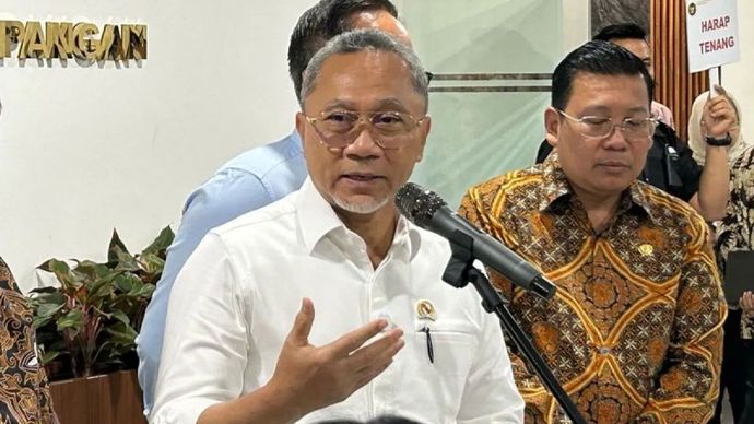 Arsip foto - Menteri Koordinator Bidang Pangan (Menko Pangan) Zulkifli Hasan usai Rapat Koordinasi Perubahan Neraca Perdagangan di kantor Kemenko Pangan, Jakarta, Jumat, 16 September 2025.