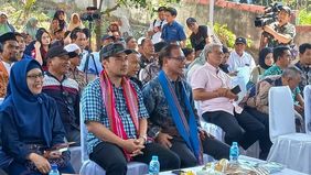 Mentrans M Iftitah Sulaiman Suryanagara menegaskan komitmen pemerintah untuk mendukung 200 KK transmigran di Selaparang, Lombok Timur, NTB, dalam memperoleh hak mereka atas Sertifikat Hak Milik (SHM) lahan. 