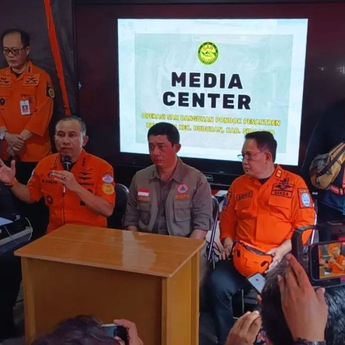 Kepala Basarnas Minta Area Reruntuhan Ponpes Al-Khoziny Dikosongkan