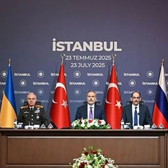 Trump Desak Rusia dan Ukraina Hentikan Pertempuran