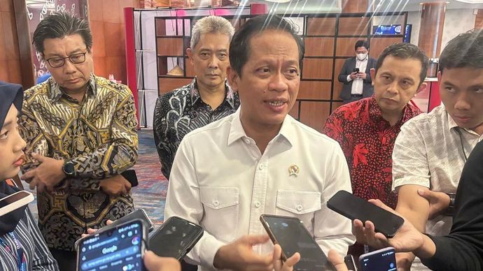 Menteri LH/Kepala BPLH Hanif Faisol Nurofiq memberikan keterangan kepada wartawan usai Forum Kolaborasi Pemulihan Ekosistem Gambut di Jakarta, Kamis, 2 Oktober 2025.