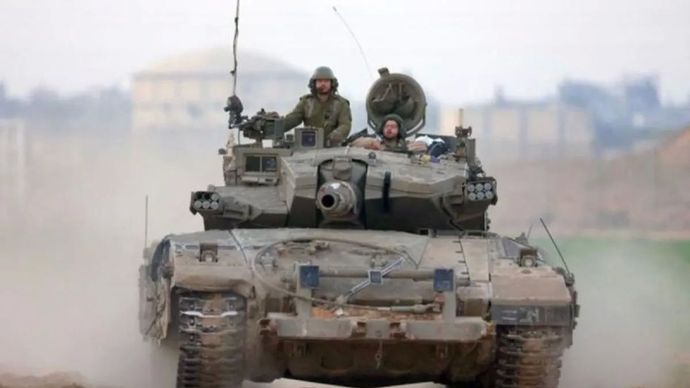 Arsip - Tank pasukan Israel.
