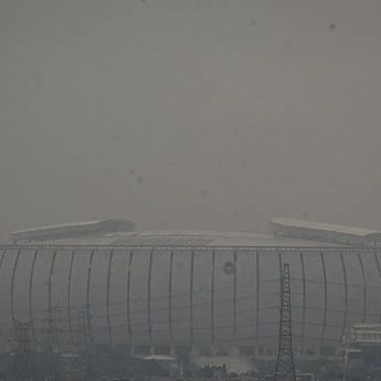 Jakarta Masuk 5 Besar Daftar Kota dengan Kualitas Udara Terburuk di Dunia