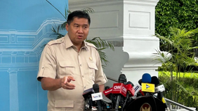 Menteri Perumahan dan Kawasan Permukiman Maruarar Sirait memastikan pembangunan hunian bagi warga yang tinggal di bantaran rel kereta api kawasan Senen, Jakarta, ditargetkan selesai pada 15 Juni 2026.