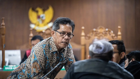 Majelis hakim Pengadilan Tindak Pidana Korupsi (Tipikor) menjatuhkan hukuman penjara selama empat tahun kepada Direktur Utama PT Inhutani V periode 2021&ndash;2025, Dicky Yuana Rady. Ia dinyatakan terbukti secara sah menerima suap dalam perkara korupsi ter