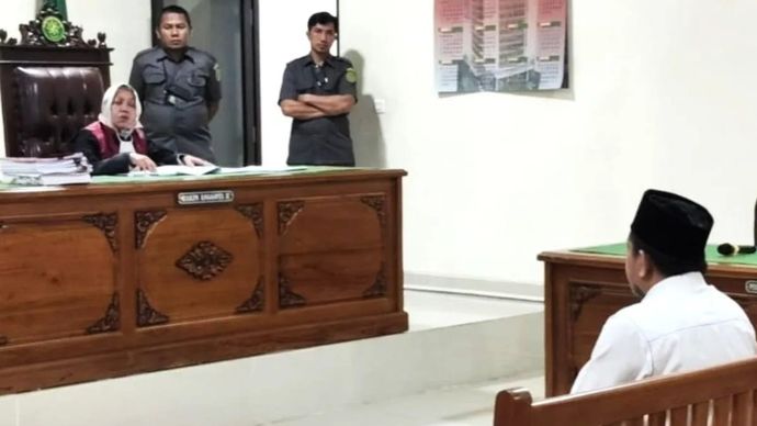 Suasana sidang pembacaan vonis terdakwa sidikat peredaran dan pembuatan uang palsu di Pengadilan Negeri (PN) Sungguminasa, Kabupaten Gowa, Sulawesi Selatan, Rabu 10 Agustus 2025.  (ANTARA)