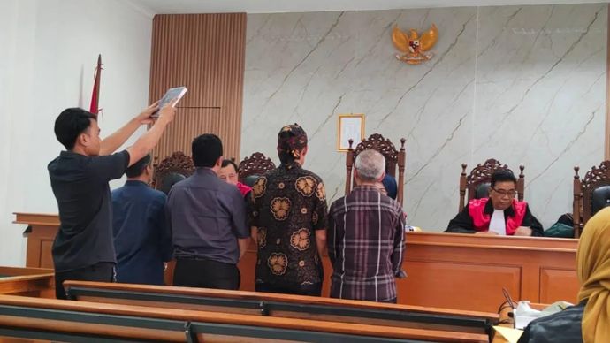 Empat saksi A de charge diambil sumpah dalam lanjutan sidang korupsi Kebun Binatang Bandung (Bandung Zoo) di Pengadilan Tipikor Bandung, Kamis 18 September 2025. (ANTARA/Ricky Prayoga)