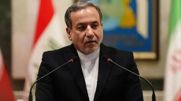 Arsip - Menteri Luar Negeri Iran Seyed Abbas Araghchi berbicara selama konferensi pers bersama setelah pertemuan mereka di Baghdad, Irak. (ANTARA/Murtadha Al-Sudani/Anadolu/pri.)