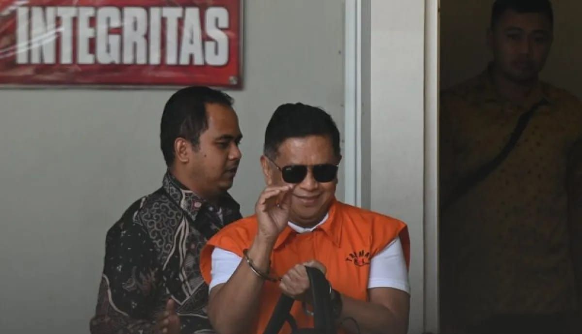 Sekretaris Jenderal PDI Perjuangan Hasto Kristiyanto setelah menjalani pengobatan dan kembali ke Rumah Tahanan Komisi Pemberantasan Korupsi, Jakarta, Jumat 1 Agustus 2025. ANTARA/Sulthony Hasanuddin. <b>(Antara)</b>