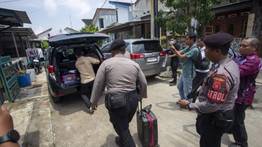 KPK Lanjutkan Penggeledahan Rumah Ono Surono di Indramayu Terkait Kasus Suap Bekasi