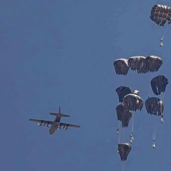 Prancis Bakal Jatuhkan 40 Ton Bantuan Kemanusiaan ke Gaza Melalui Udara
