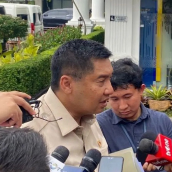 Prabowo Bahas Pembangunan Hunian di Bantaran Rel Bersama Sejumlah Menteri