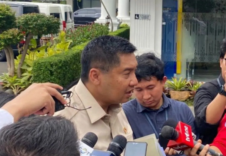 Prabowo Bahas Pembangunan Hunian di Bantaran Rel Bersama Sejumlah Menteri