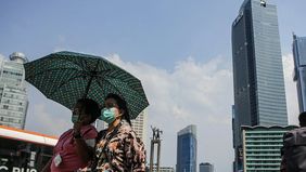 BMKG mencatat suhu udara maksimum di sejumlah wilayah Indonesia pada 22–29 September 2025 mencapai lebih dari 35–37 derajat Celsius. Fenomena ini terjadi akibat musim kemarau, langit cerah, serta pengaruh siklon tropis yang memengaruhi kelembapan uda