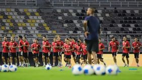 Pelatih timnas Indonesia Patrick Kluivert menegaskan optimisme jelang putaran keempat kualifikasi Piala Dunia 2026 Grup B zona Asia. Ia menyebut para pemain siap berjuang maksimal agar dapat membuat masyarakat Indonesia bangga.