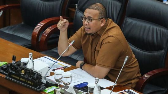Gerindra Kirim Ekskavator Bantu Warga Bersihkan Dampak Banjir dan Longsor