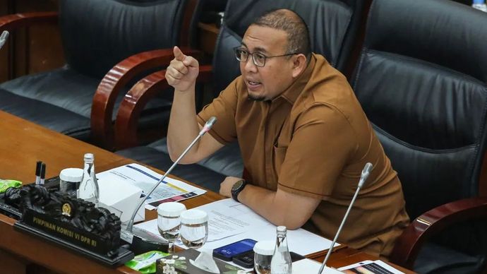 Wakil Ketua Komisi VI DPR Andre Rosiade memimpin Rapat Dengar Pendapat Umum (RDPU) dengan akademisi hukum dari Universitas Gadjah Mada, Universitas Lampung, dan Universitas Jember di Kompleks Parlemen, Senayan, Jakarta, Kamis, 25 September 2025. RDPU