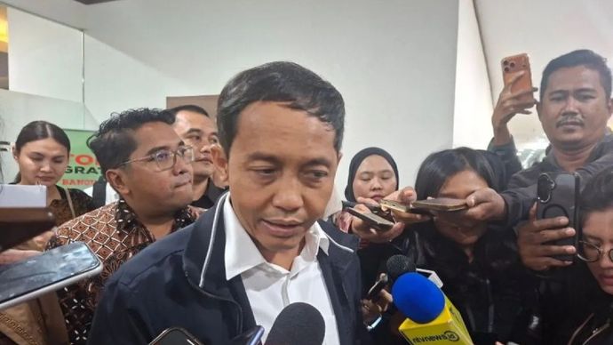 Menteri Kehutanan (Menhut) Raja Juli Antoni menjawab pertanyaan dari awak media, di Jakarta, Kamis, 2 Juli 2026.