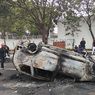Penampakan Mobil Provost Polisi Dibakar Massa yang Demo di Kantor Bupati Pati