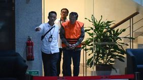 Komisi Pemberantasan Korupsi (KPK) menahan aparatur sipil negara (ASN) Kementerian Perhubungan, Risna Sutriyanto (RS), terkait dugaan suap pada proyek pembangunan serta pemeliharaan jalur kereta api di lingkungan Direktorat Jenderal Perkeretaapian.