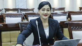 Komisi XI DPR RI menyepakati Friderica Widyasari Sari atau yang akrab disapa Kiki sebagai Ketua Dewan Komisioner Otoritas Jasa Keuangan (OJK) untuk masa jabatan 2026&ndash;2031.