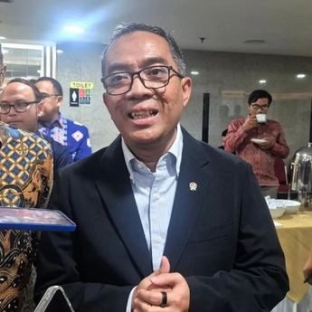 Brian Yuliarto Ingatkan Periset: Jangan Viral Dulu, Pastikan Riset Laku di Pasaran