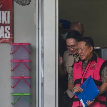 Hakim Beber Dugaan Aliran Rp40 Miliar dari Pengusaha Tan Kian ke Eks Jampidsus Febrie