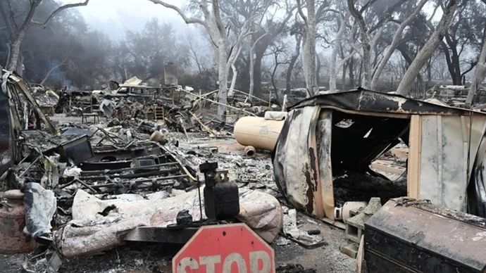 Kebakaran hutan dahsyat di negara bagian California, Amerika Serikat (AS)&Acirc; telah memaksa lebih dari 14.000 warga mengungsi hingga Kamis (7/11/2024), menurut laporan media.