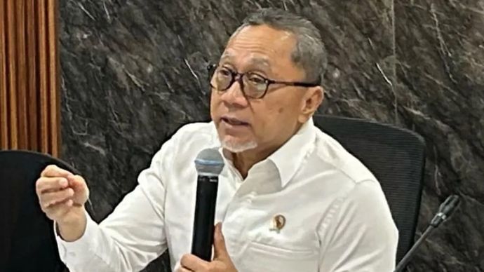 Menteri Koordinator Bidang Pangan (Menko Pangan) Zulkifli Hasan (Zulhas) dalam Rapat Koordinasi Tingkat Menteri terkait Penanganan Kerawanan Bahaya Radiasi Radionuklida CS-137 di Kantor Kemenko Pangan, Jakarta, Jumat 12 September 2025. ANTARA/Maria Cicilia Galuh/pri.