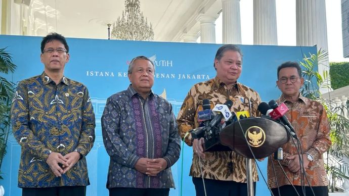 Menteri Koordinator Bidang Perekonomian Airlangga Hartarto memberikan keterangan media di Kompleks Istana Kepresidenan, Jakarta, Kamis 21 Mei 2026. ANTARA/Maria Cicilia Galuh.