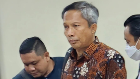 Pengadilan Tinggi Jawa Tengah menjatuhkan hukuman yang lebih berat kepada mantan Penjabat Bupati Cilacap, Awaluddin Muuri, dalam perkara korupsi pengadaan lahan seluas 716 hektare oleh PT Cilacap Segara Artha, badan usaha milik daerah.