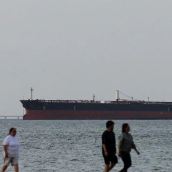 AS dan Israel Gempur Kapal Iran Dekat Selat Hormuz