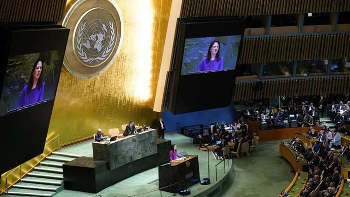 Presiden Majelis Umum Perserikatan Bangsa-Bangsa (PBB), Annalena Baerbock, menyampaikan pidato pada upacara pembukaan Debat Umum Sidang ke-80 Majelis Umum PBB (UNGA) di Markas Besar PBB di New York, 23 September 2025. Perwakilan dari negara-negara anggota PBB, termasuk sekitar 150 kepala negara dan pemerintahan, akan bergiliran di podium UNGA untuk menyampaikan pidato mengenai isu-isu global dalam debat umum UNGA yang dimulai pada hari Selasa. ANTARA/Xinhua/Wu Xiaoling