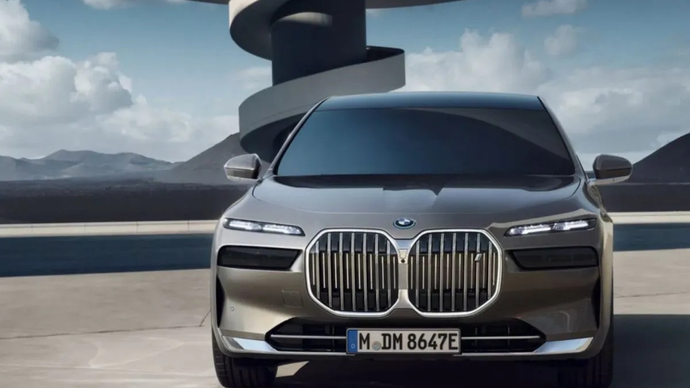 BMW i7. ANTARA/HO-bmw