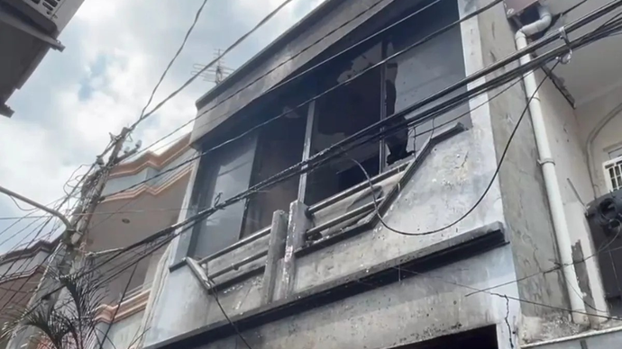 Kondisi rumah yang terbakar dan menewaskan sekeluarga di keluarga di Tanjung Duren, Grogol Petamburan, Jakarta Barat, Jumat (17/4/2026). ANTARA/Risky Syukur