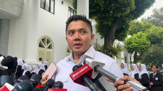 Teddy Indra Wijaya Respons Isu Reshuffle April: Nanti Presiden yang Cerita