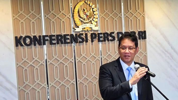 Menteri Keuangan RI Purbaya Yudhi Sadewa memberi keterangan pada konferensi pers Rapat Paripurna DPR ke-5 di Gedung DPR RI, Jakarta, Selasa, 23 September 2025.