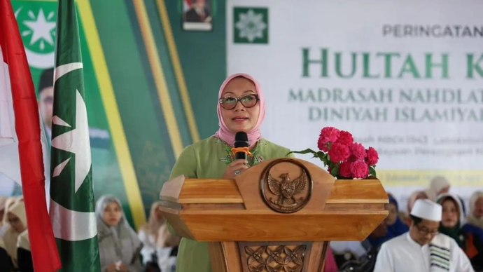 Menteri Pemberdayaan Perempuan dan Perlindungan Anak Arifah Fauzi dalam kunjungan kerja di Madrasah Nahdatul Banat Diniyah Islamiyah (NBDI), Lombok Timur, Nusa Tenggara Barat. ANTARA/HO-KemenPPPA